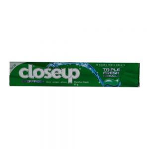 خمیر دندان Close Up مدل Triple Fresh حاوی عصاره نعنا سفید کننده دندان حجم 100 میل
