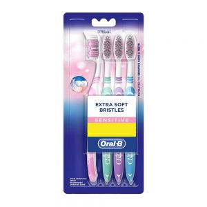 مسواک بسیار نرم اورال بی Oral-B مدل Extra Soft Bristles مناسب دندان های حساس بسته 4 عددی